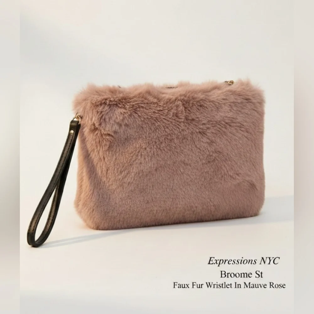 NWOT Expressions NYC Broome St Faux Fur Wristlet In Mauve Rose